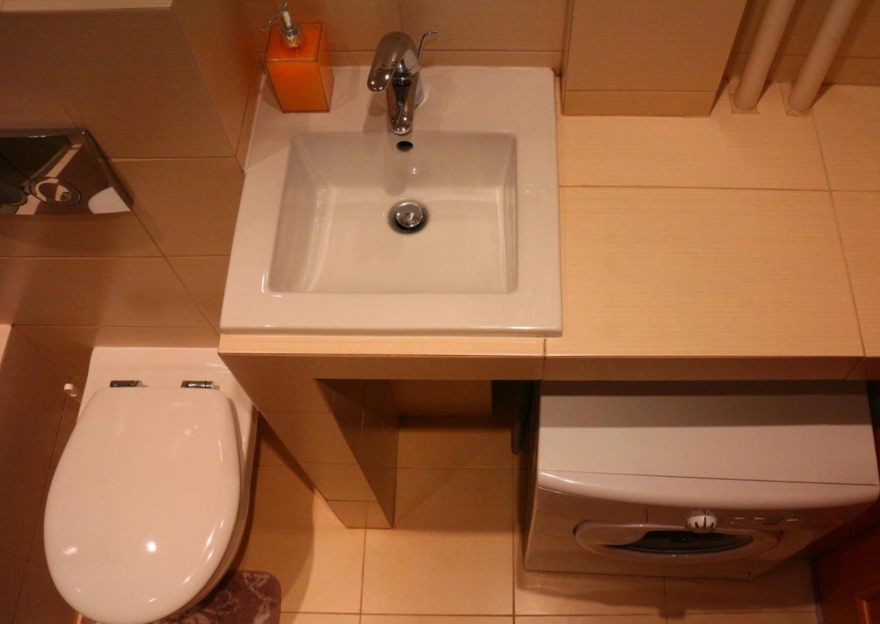 Old Town Garden Apartment Netflix Varşova Dış mekan fotoğraf